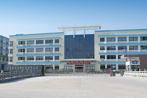 如何安全使用鋅合金壓鑄機？